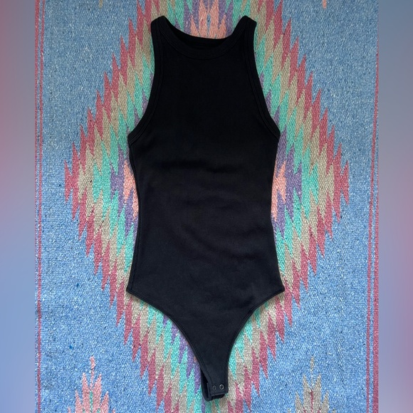 Abercrombie & Fitch HIGH NECK RIBBED BODYSUIT TANK - Picture 2 of 4